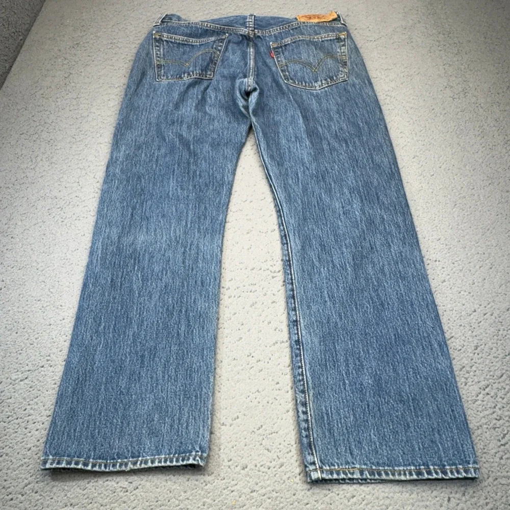 Levis 501 Jeans Mens 36x29 Blue Straight Leg Button Fly Denim Stonewash Original